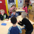 Groep aan het werk coöperatief leren methode