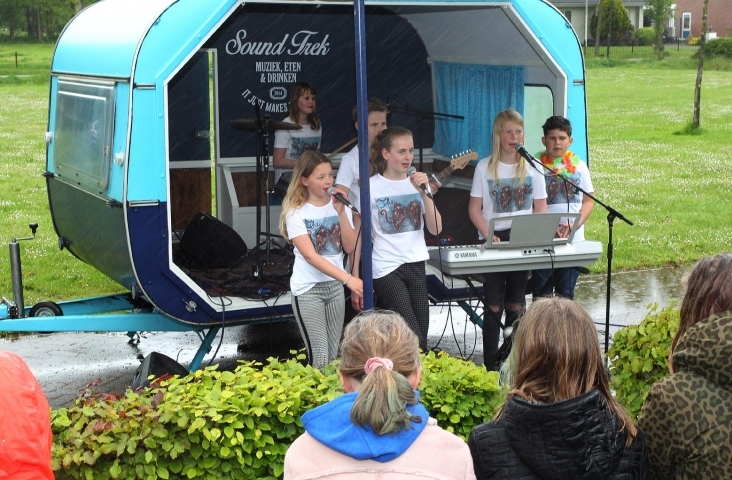 optreden schoolband WingzZ, 2021 POPWERF