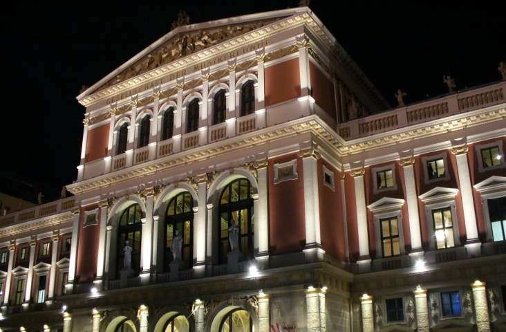 Wiener Musikverein. Vanuit dit gebouw wordt elk jaar het beroemde Nieuwjaarsconcert uitgezonden.